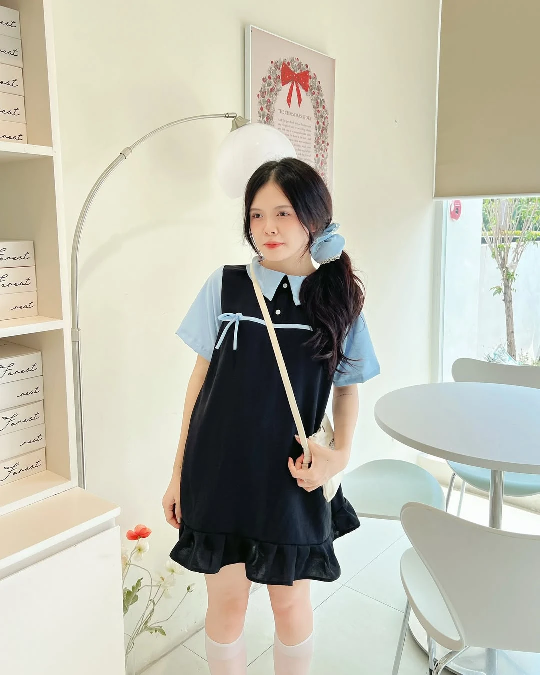 Đầm babydoll đen phối xanh dương