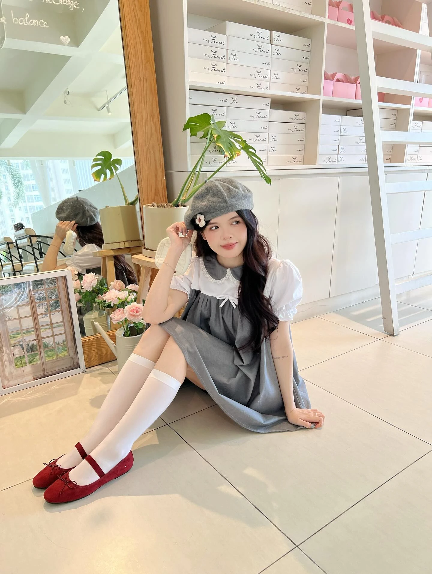 Đầm babydoll xám phối trắng bèo