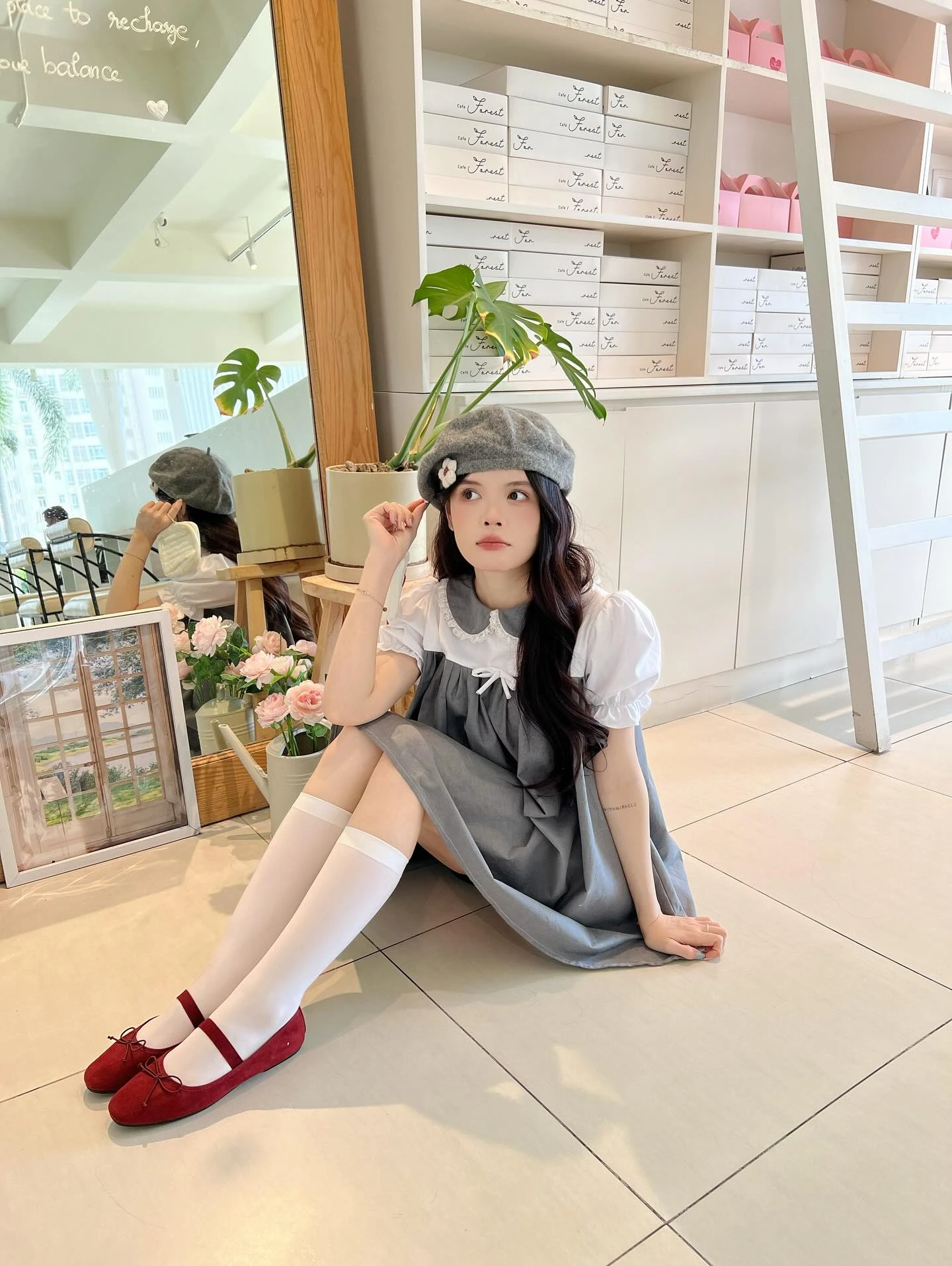 Đầm babydoll xám phối trắng bèo