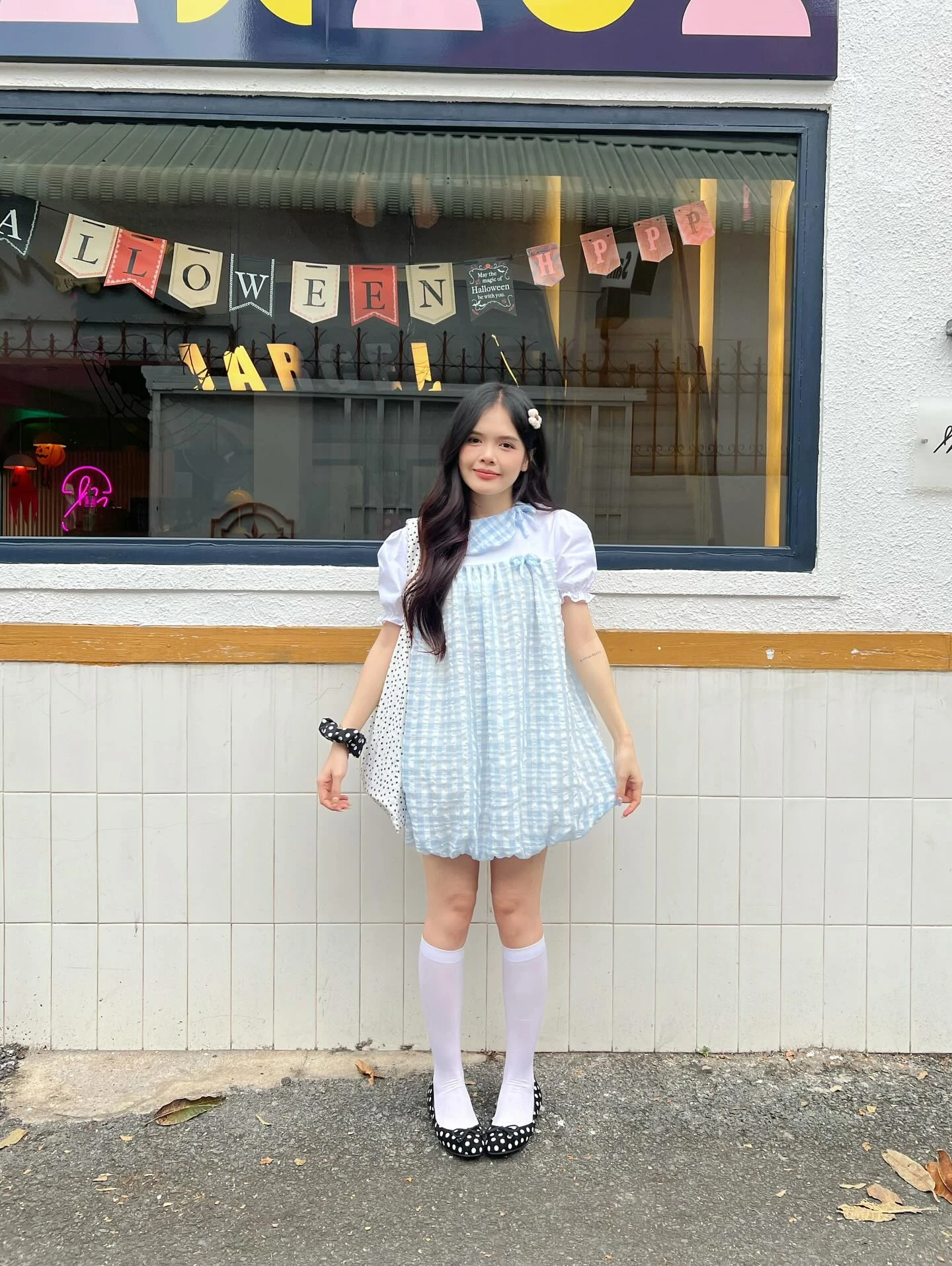 Đầm babydoll caro xanh dương tùng bí phối trắng