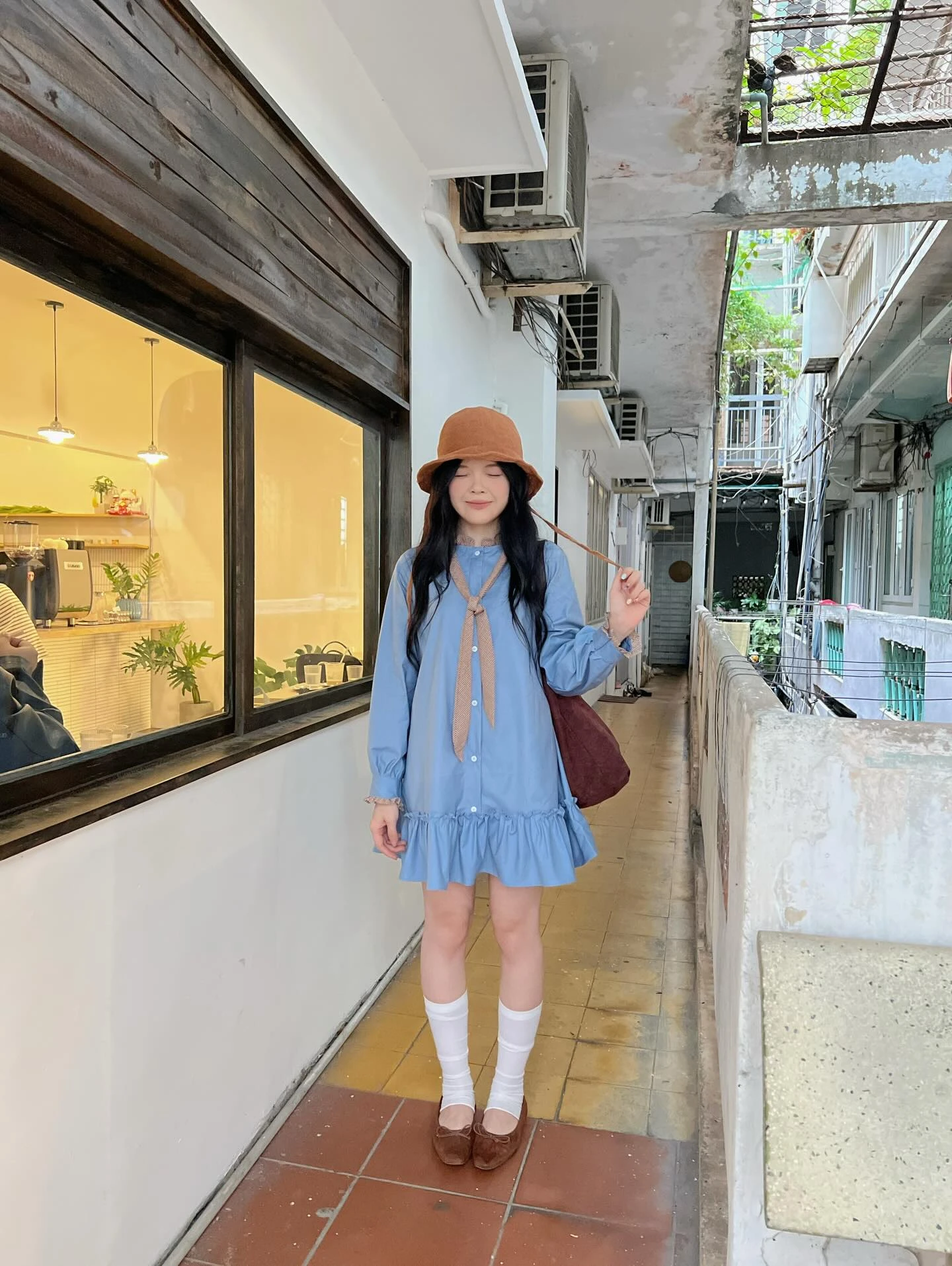 Đầm babydoll xanh dương phối caro nâu tay dài