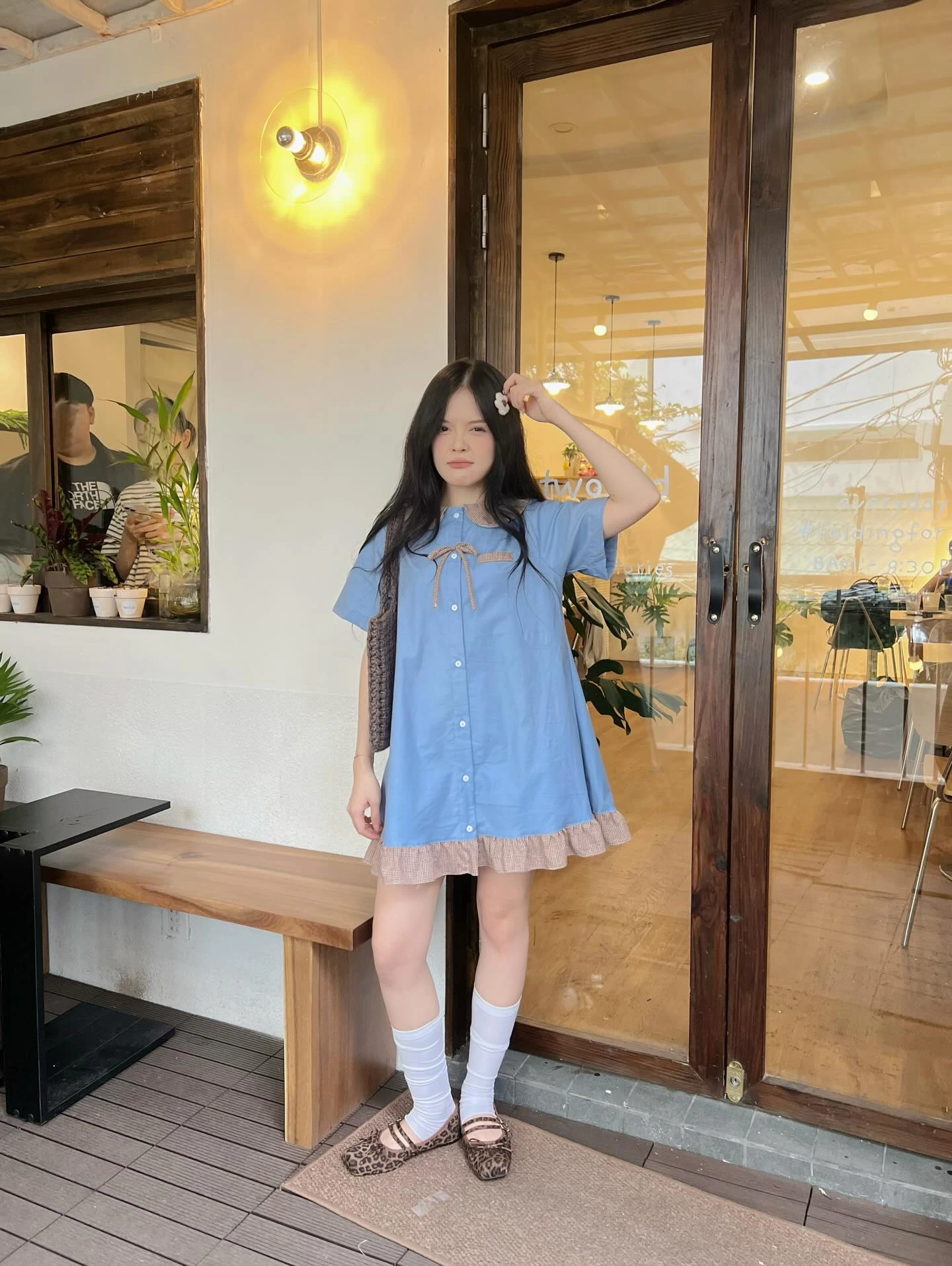 Đầm babydoll xanh dương phối caro nâu