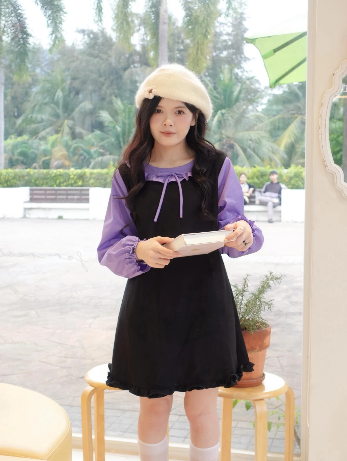 Đầm babydoll đen phối tím tay dài