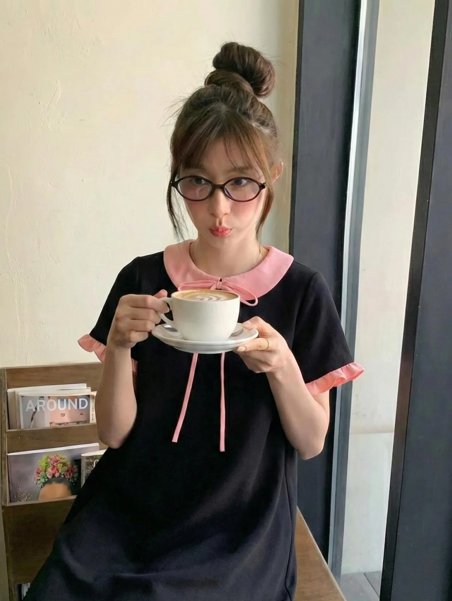 Đầm babydoll đen phối hồng bèo