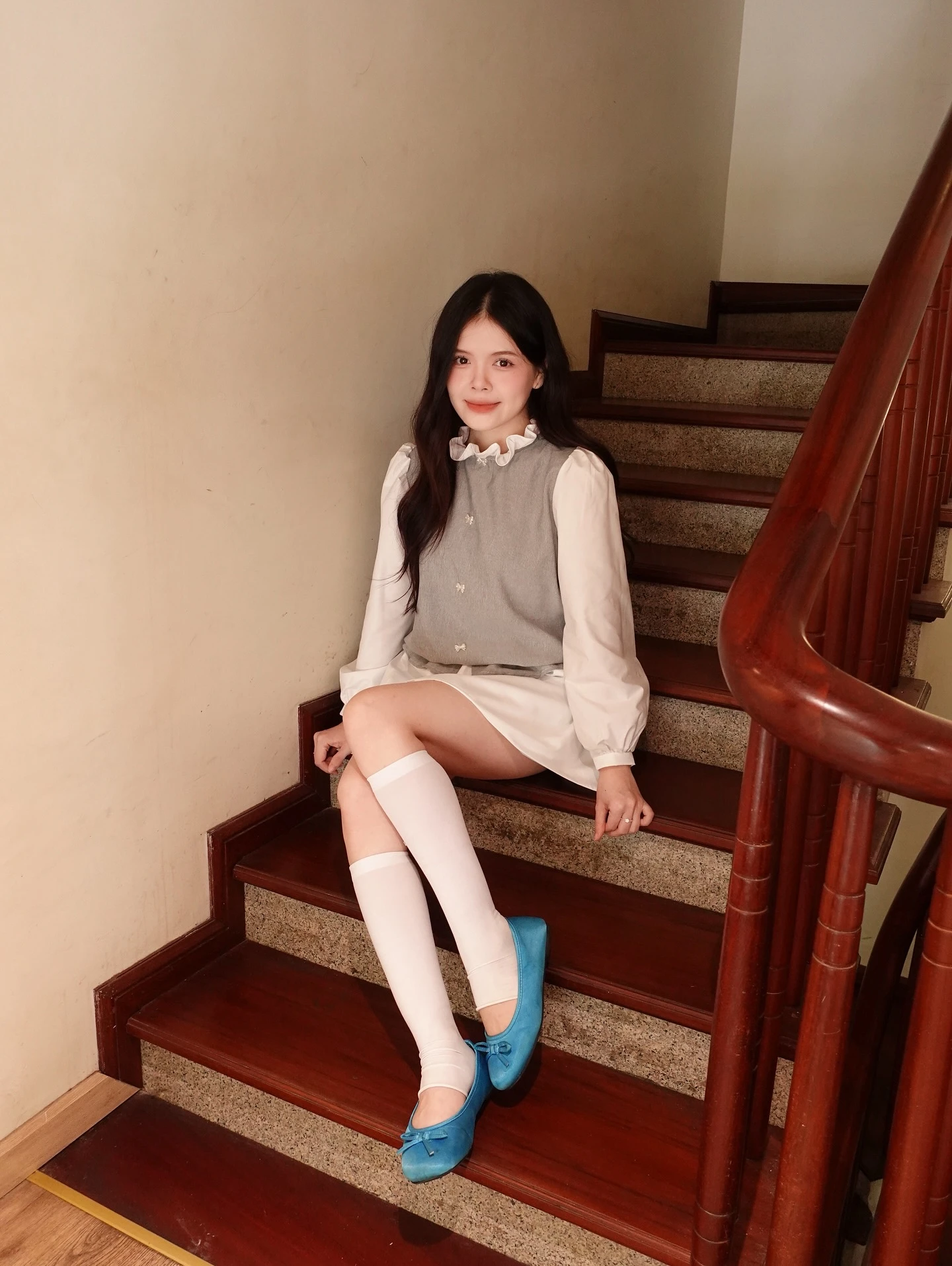 Set babydoll xám phối trắng tay dài bo chun kèm bảo hộ