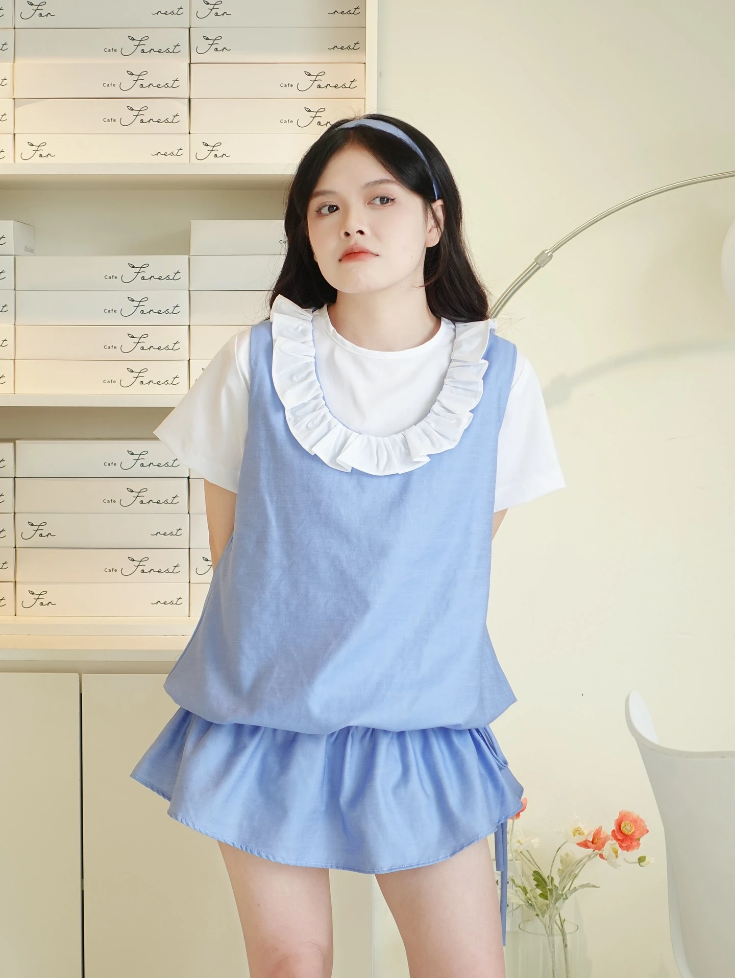 Set babydoll yếm xanh áo trắng bo chun kèm bảo hộ