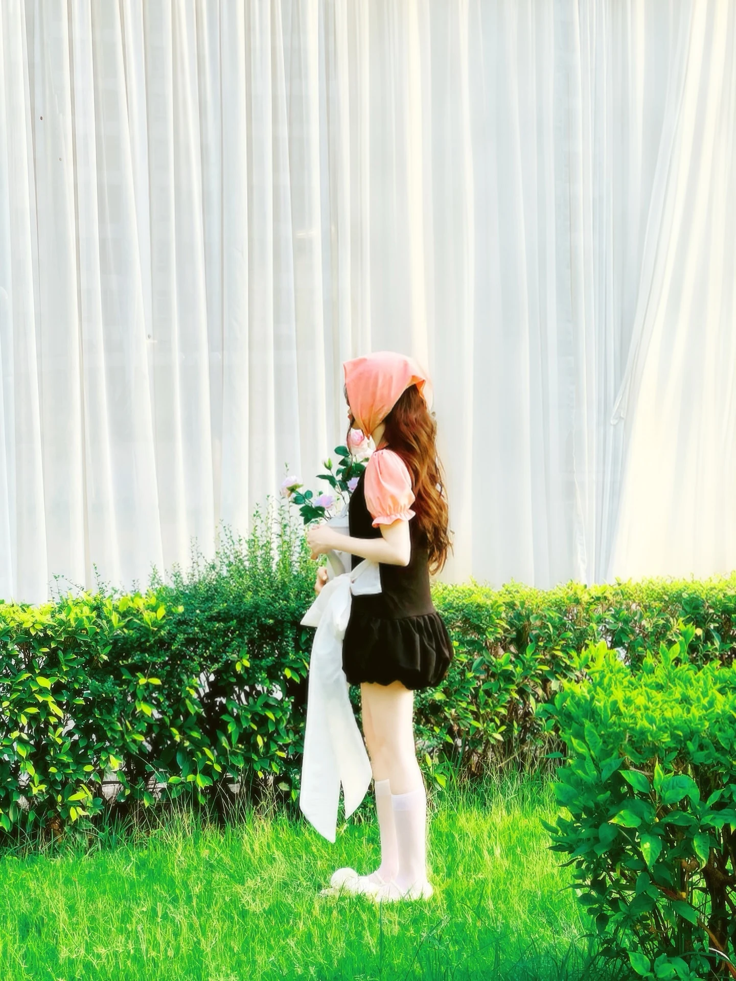 Set babydoll áo hồng + yếm đen nơ trắng kèm khăn turban