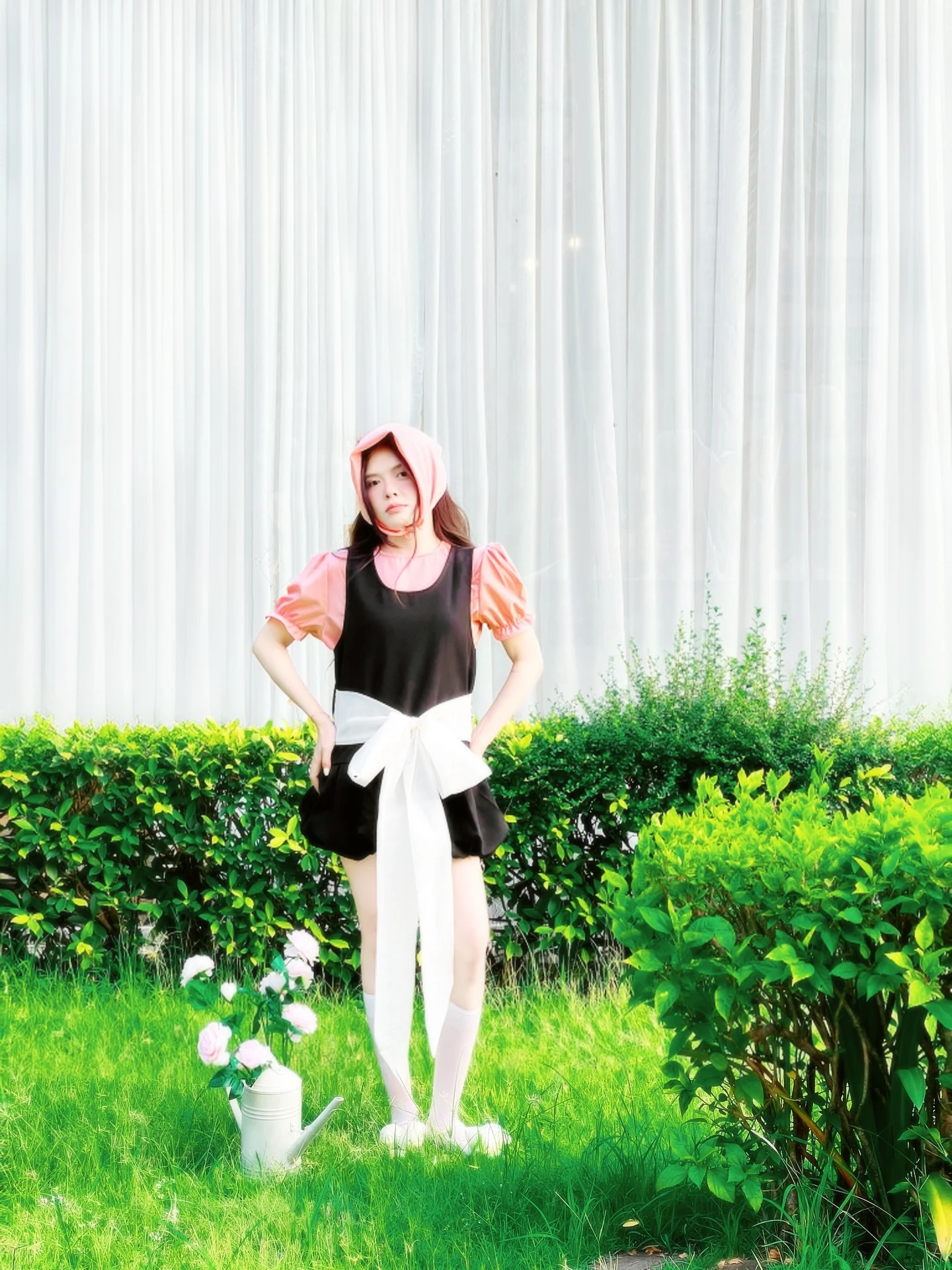 Set babydoll áo hồng + yếm đen nơ trắng kèm khăn turban