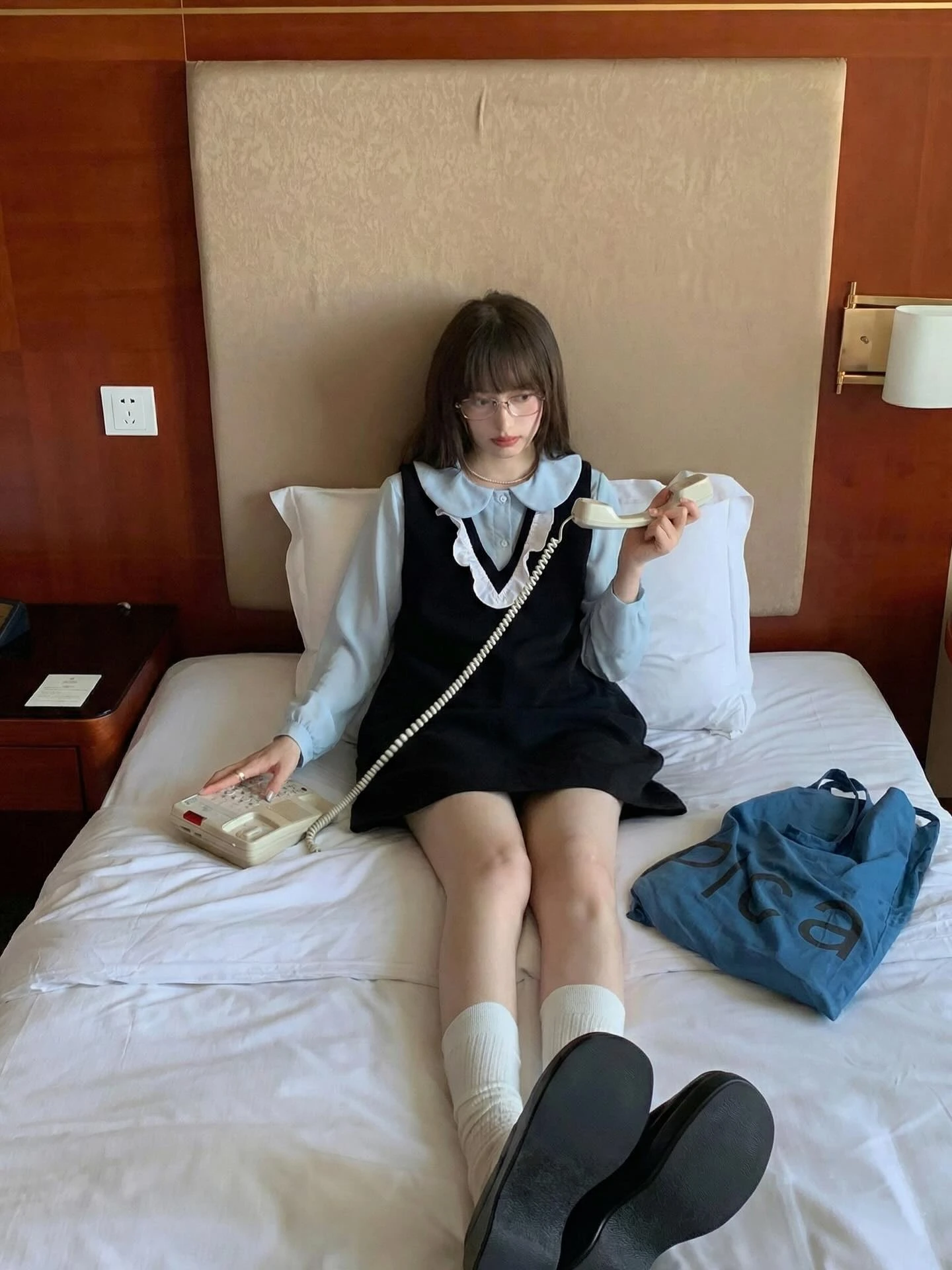  Set babydoll áo xanh sơ mi yếm đen cổ V bèo trắng 