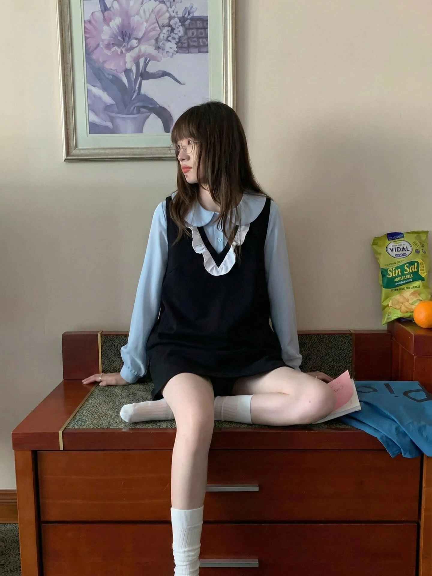 Set babydoll áo xanh sơ mi yếm đen cổ V bèo trắng