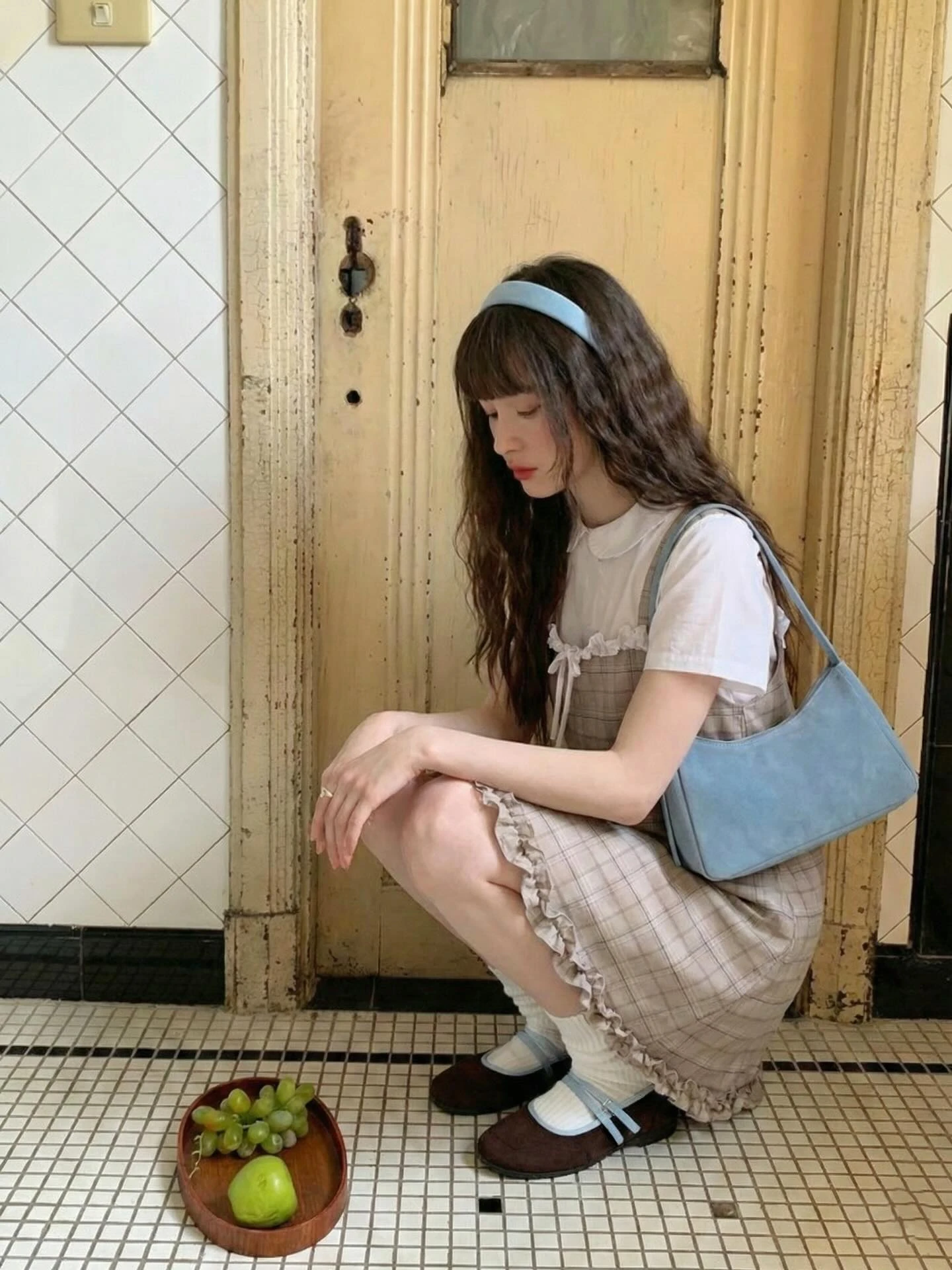 Set babydoll áo trắng yếm caro nâu nhạt