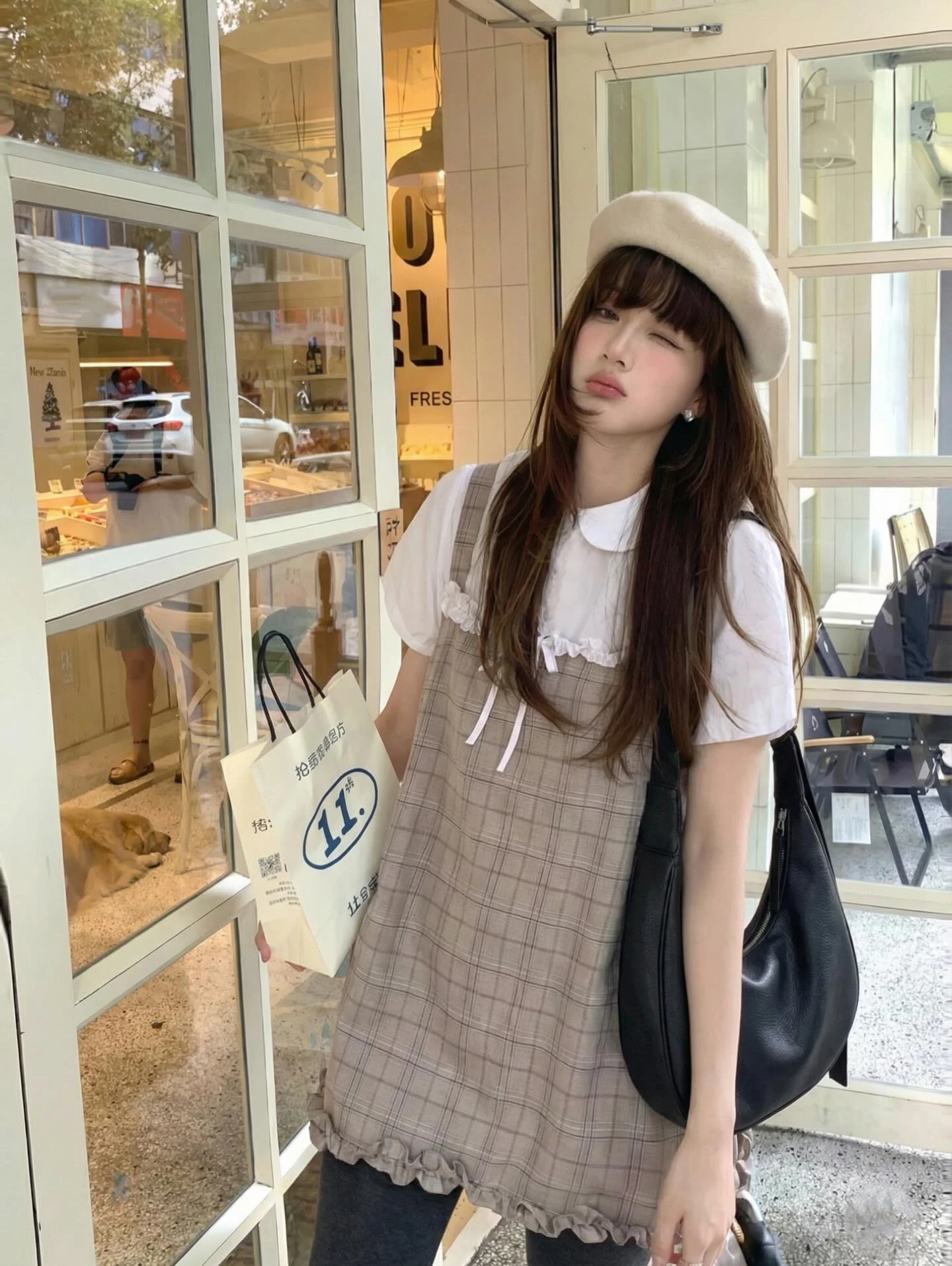 Set babydoll áo trắng yếm caro nâu nhạt