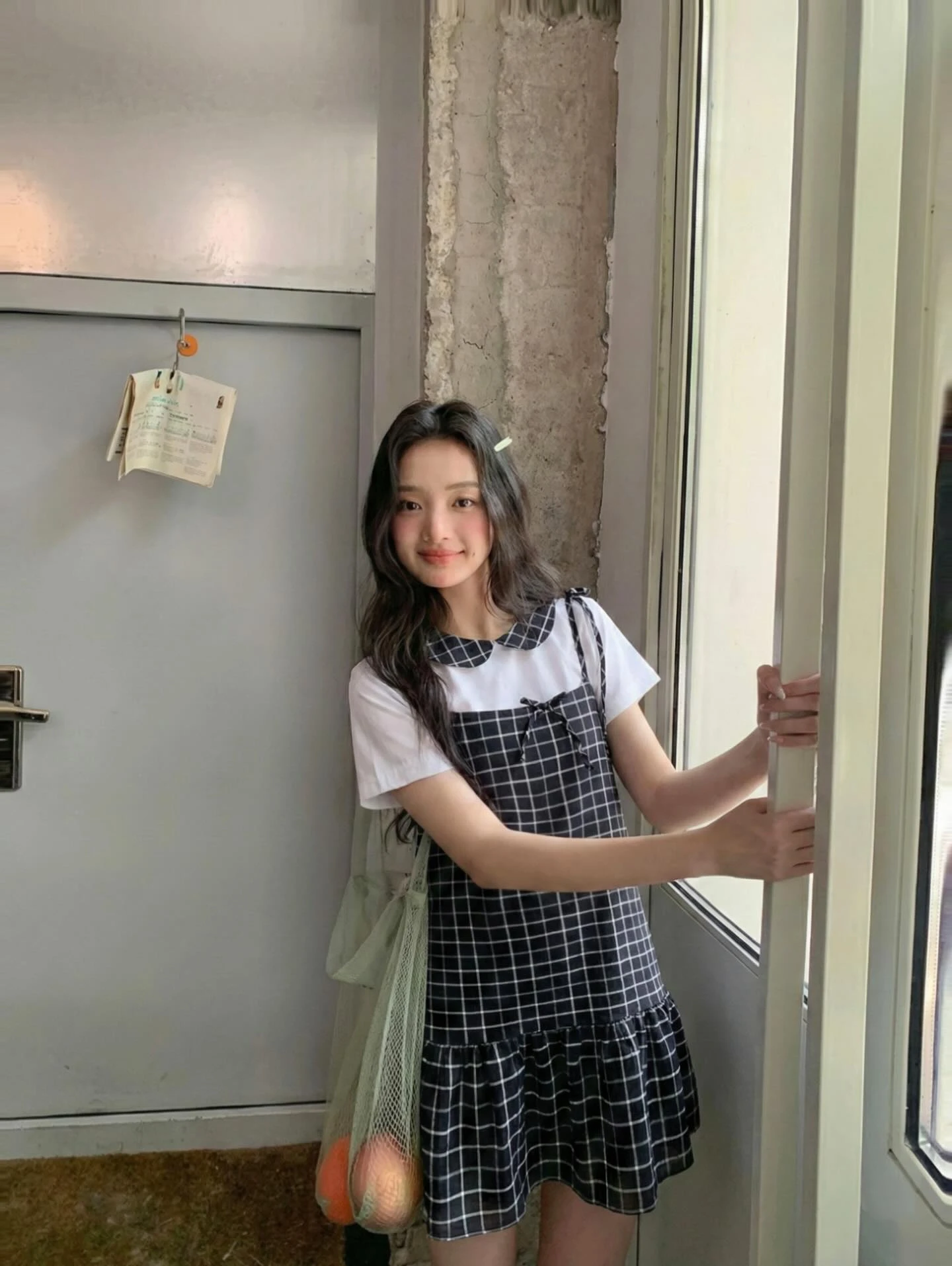 Set áo trắng, cổ + yếm caro đen