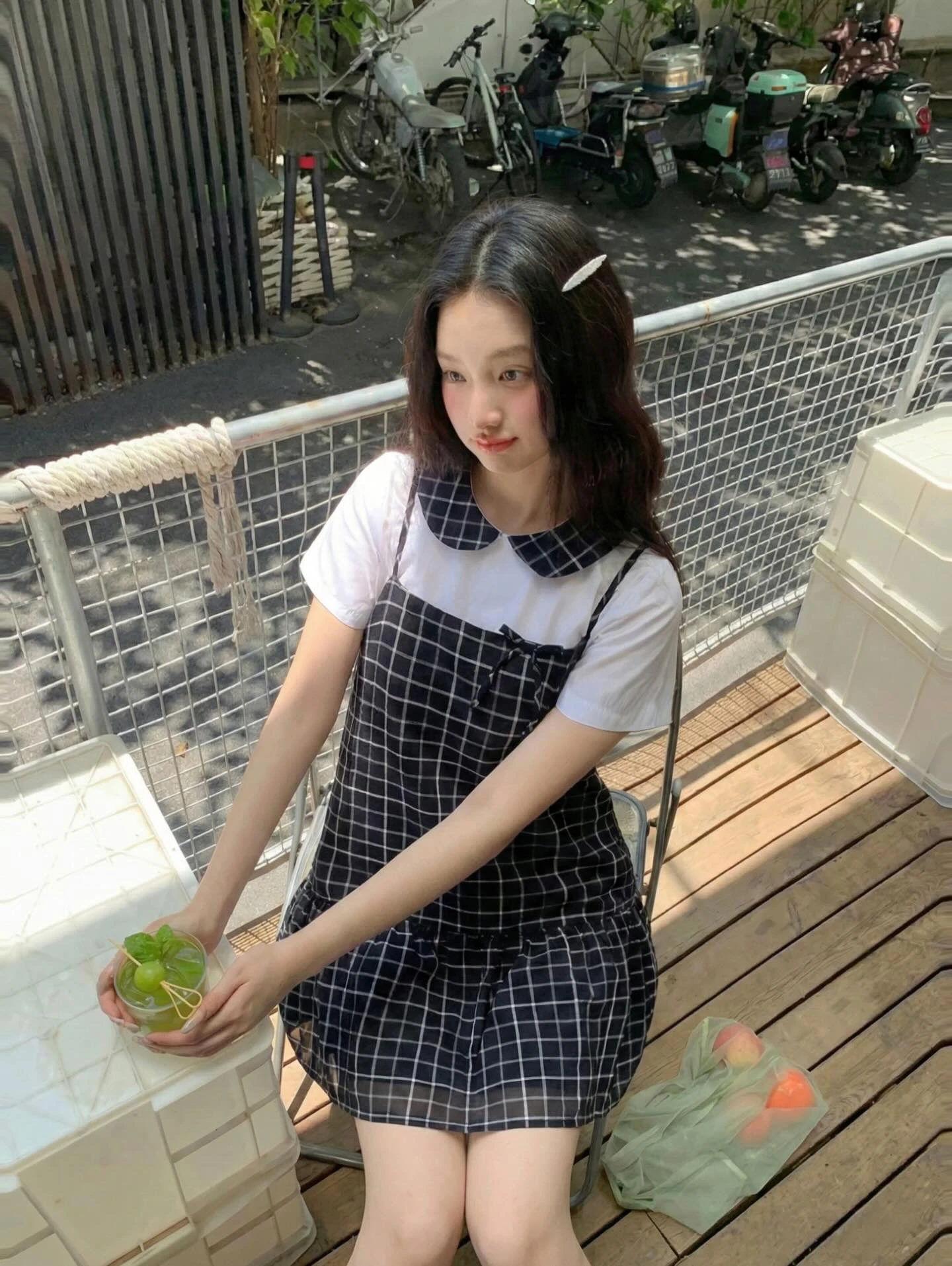 Set áo trắng, cổ + yếm caro đen