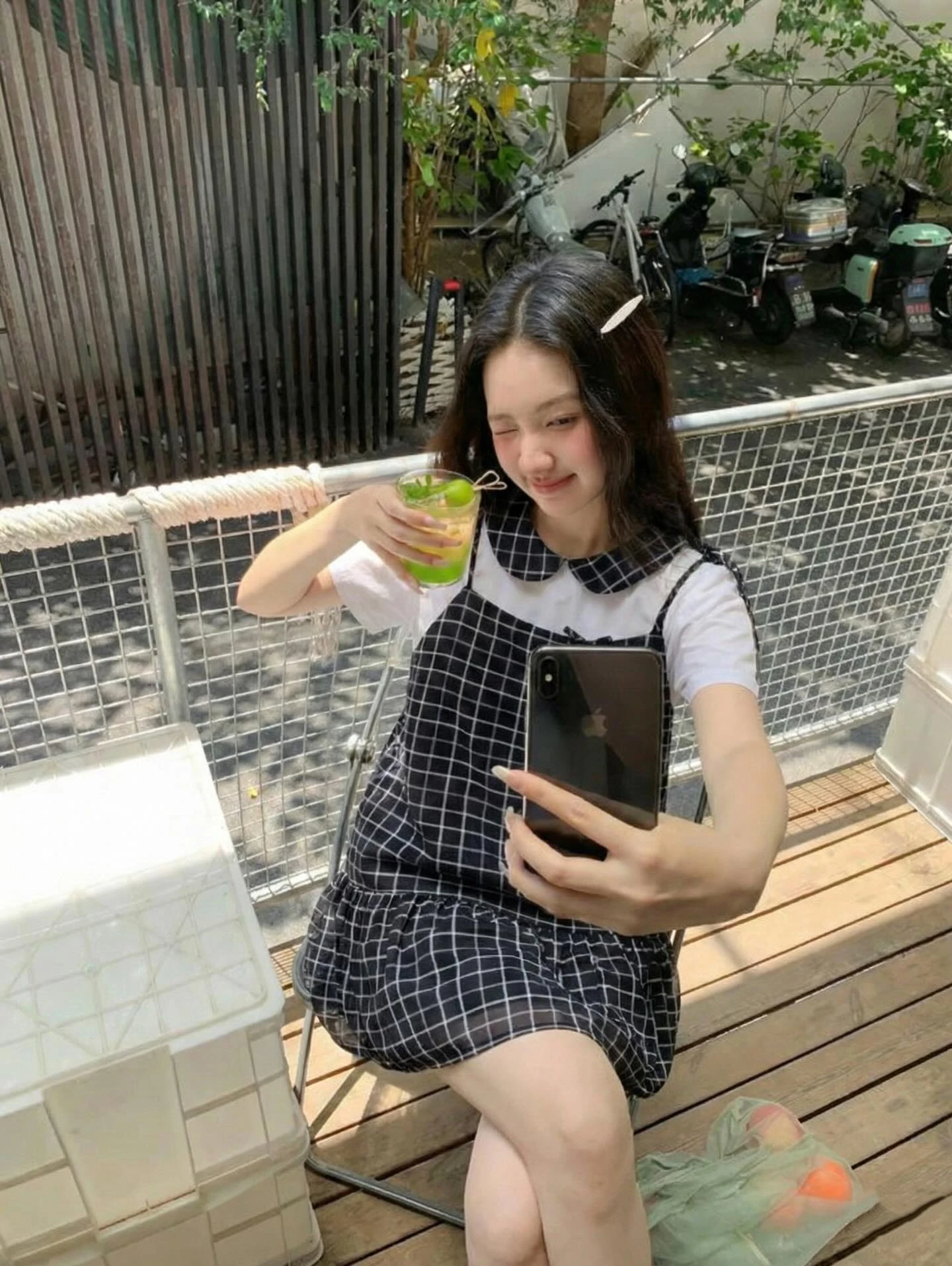 Set áo trắng, cổ + yếm caro đen