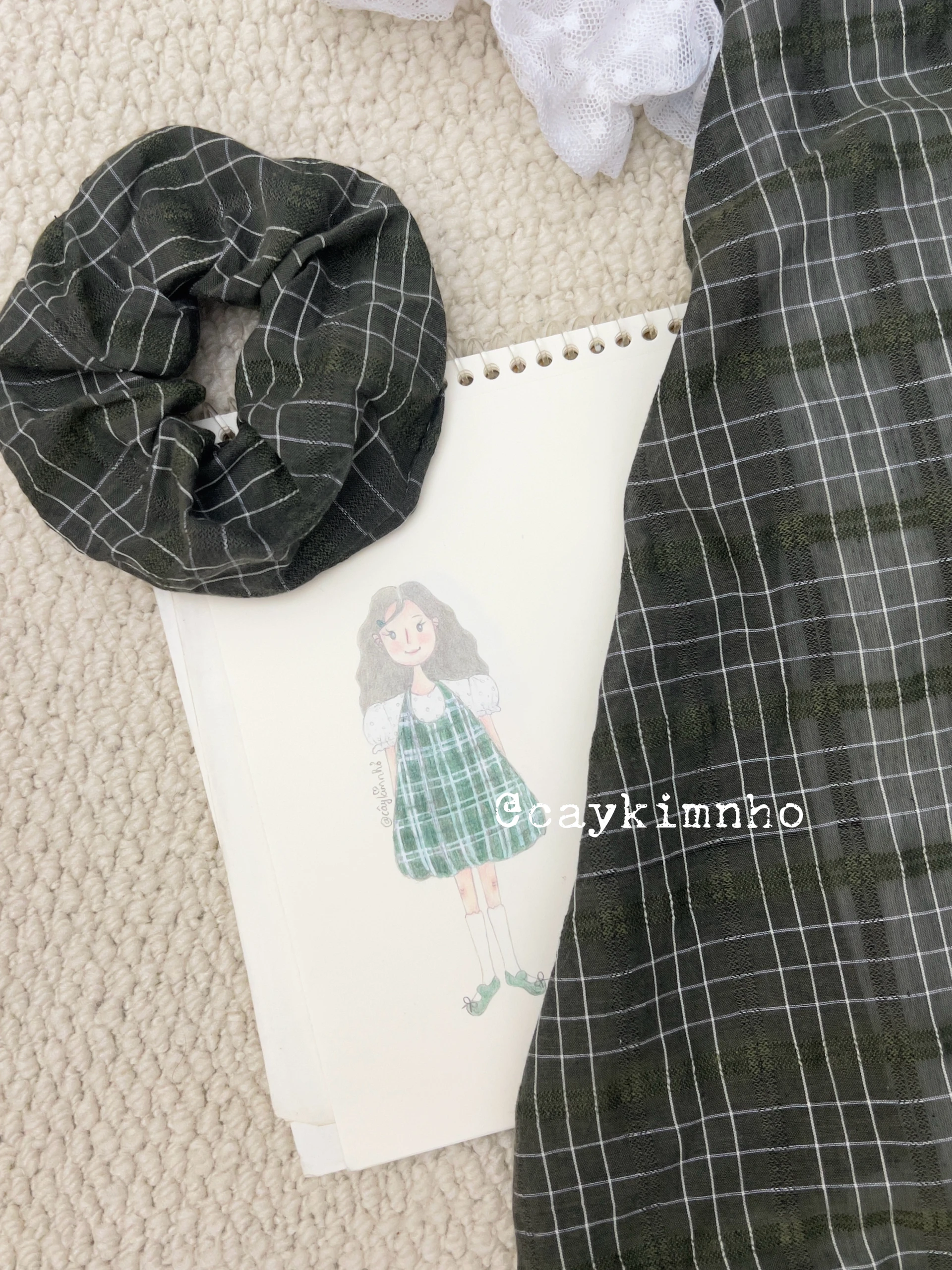 Set babydoll áo thun lưới ren chấm bi + yếm xanh lá bí