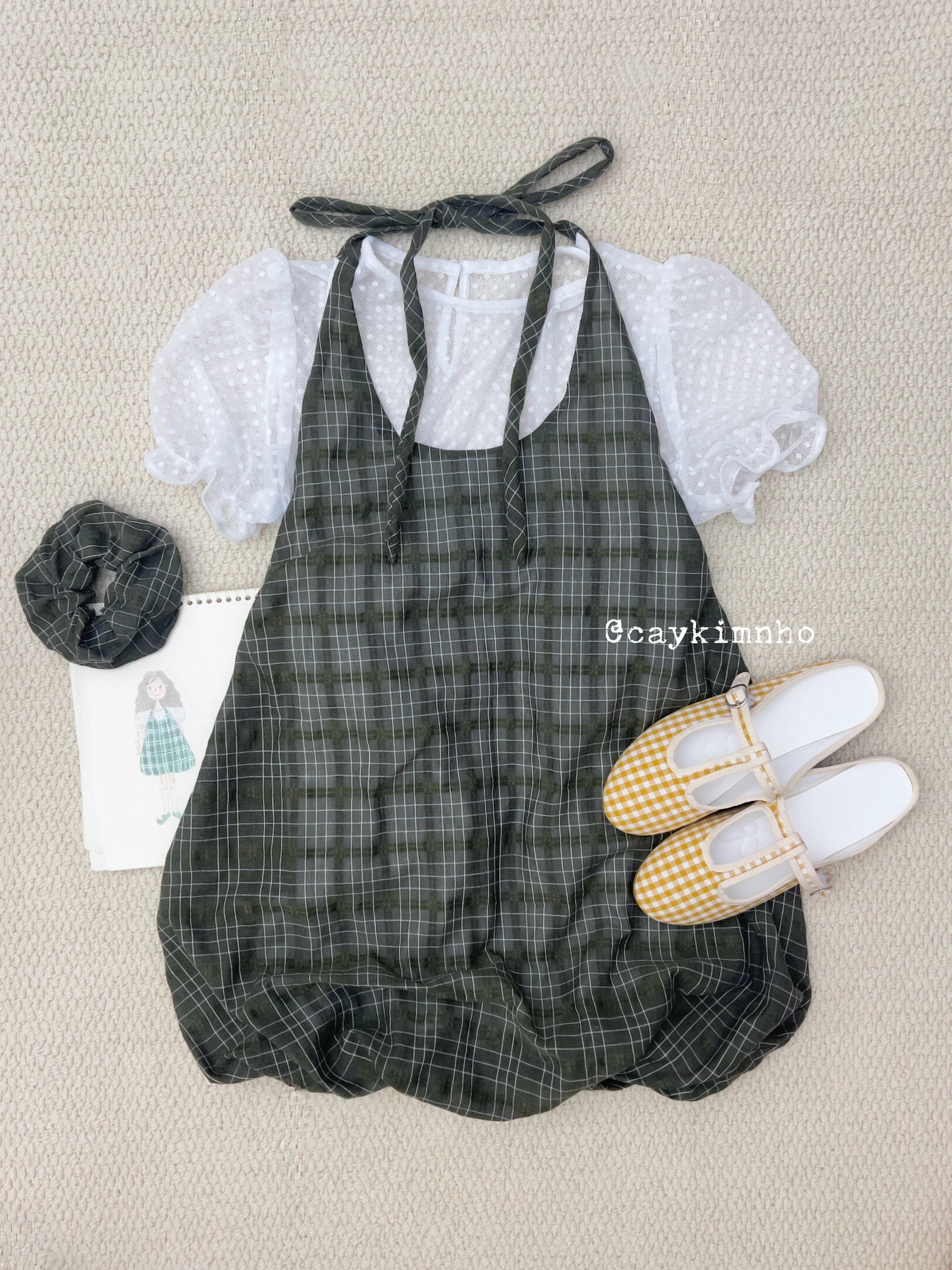 Set babydoll áo thun lưới ren chấm bi + yếm xanh lá bí