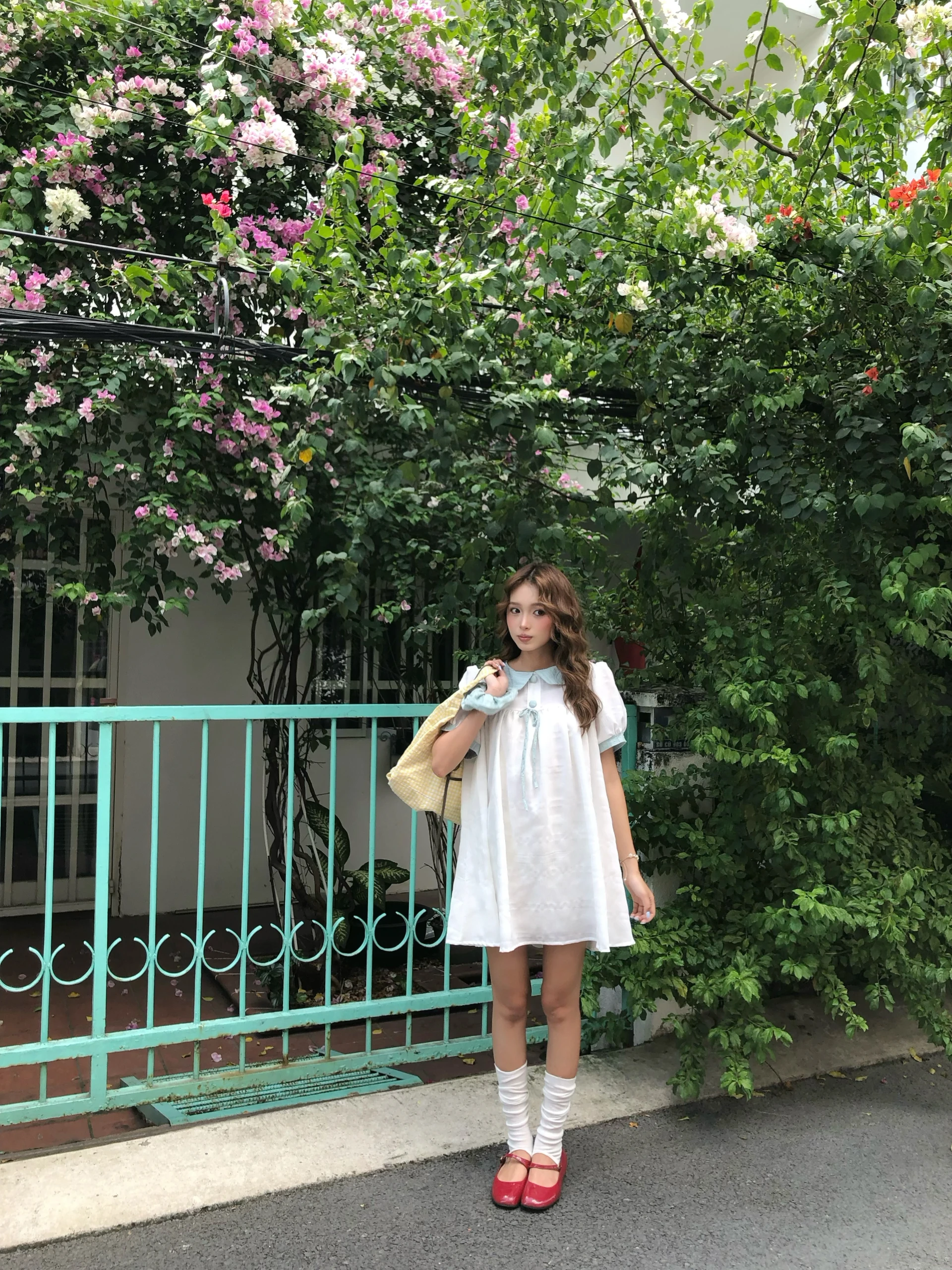 Đầm babydoll trắng phối xanh mint