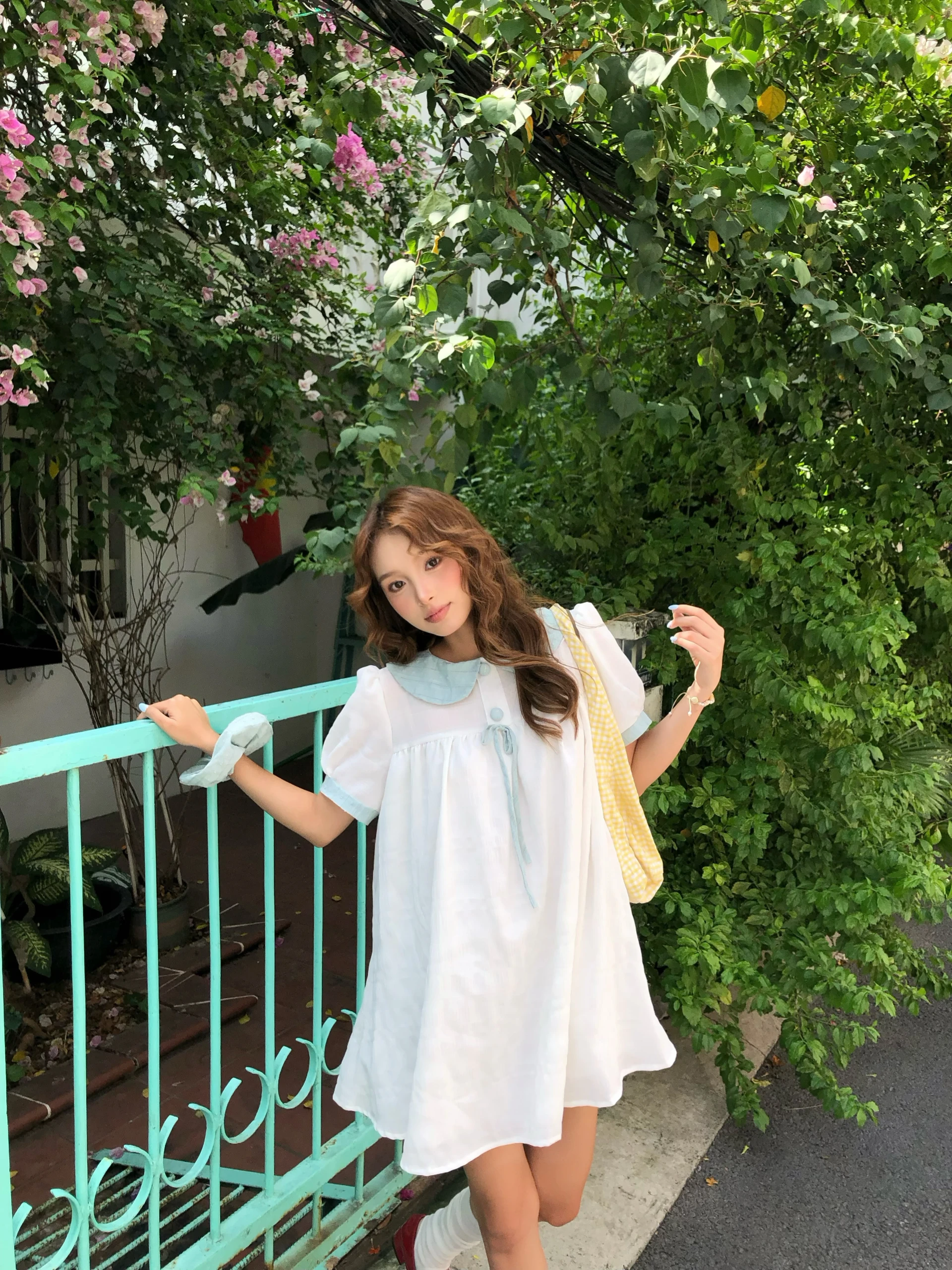 Đầm babydoll trắng phối xanh mint