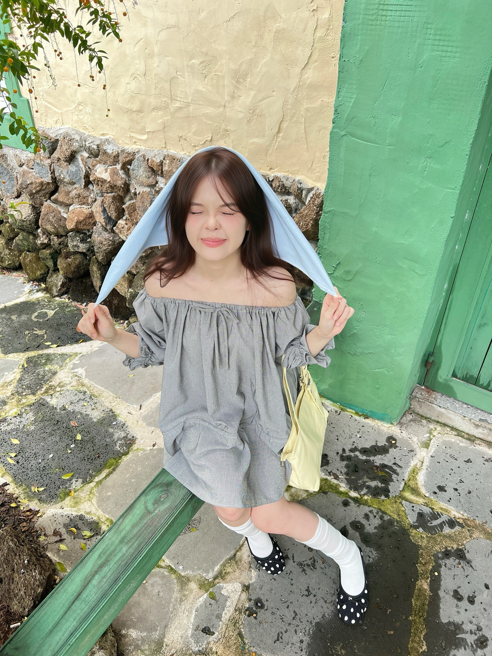 Set babydoll bệt vai kẻ sọc đen rút dây kèm bảo hộ đen